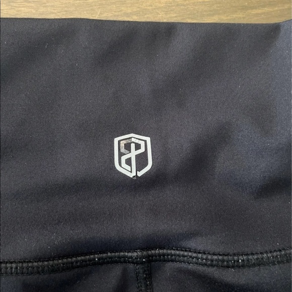 Black born primitive Integrity leggings - Picture 3 of 4